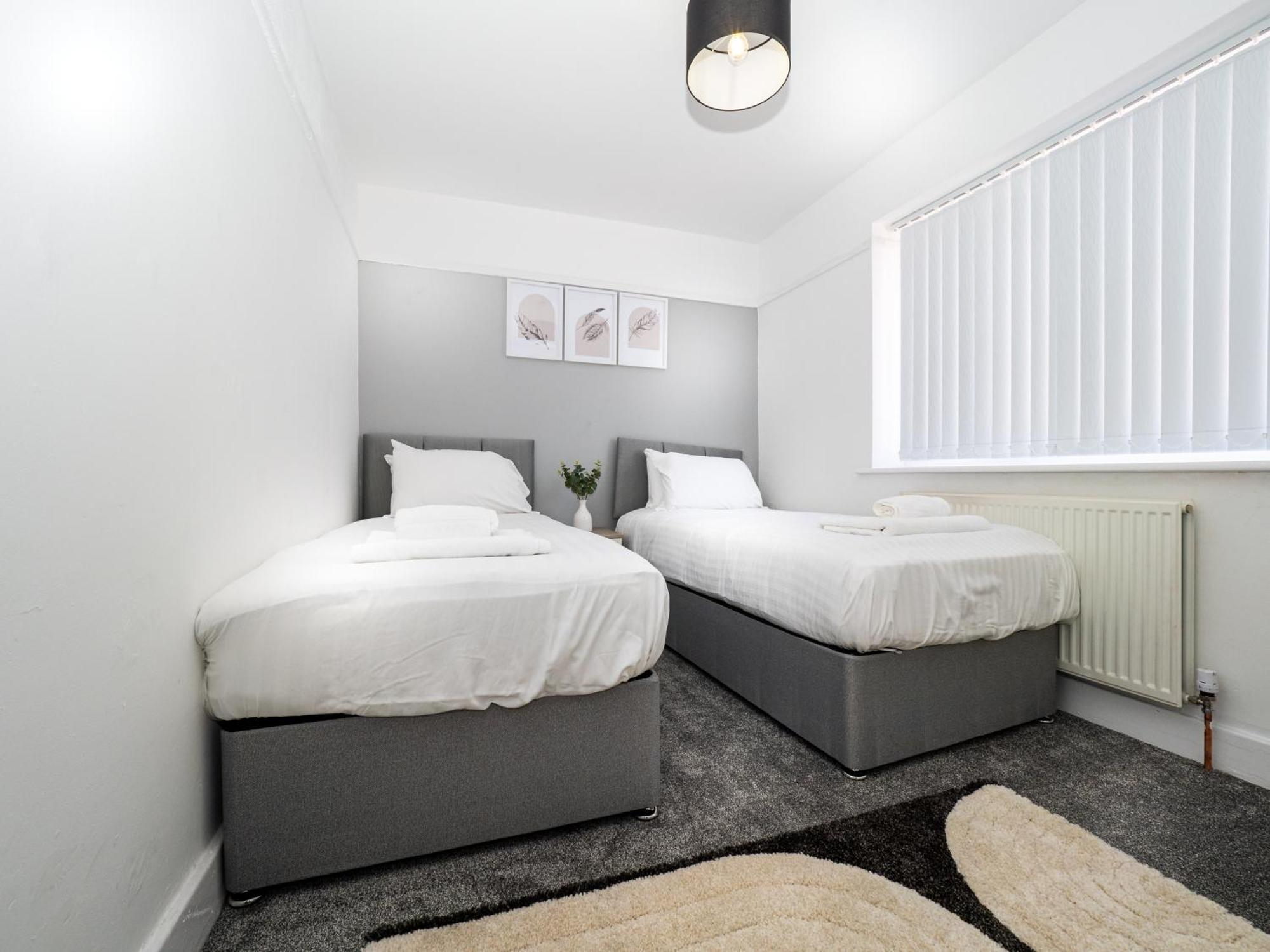 3Br Haven Retreat In Wallasey With Free Street Parking Εξωτερικό φωτογραφία